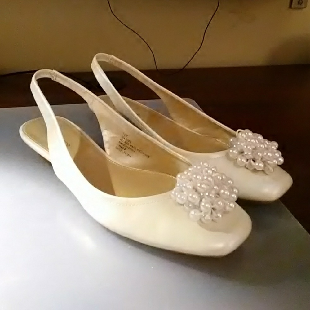 Liz Claiborne flats